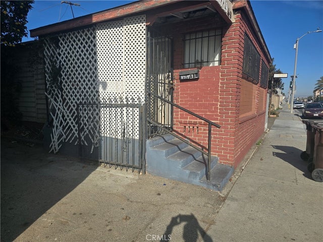 11719 Prairie Avenue, Hawthorne.