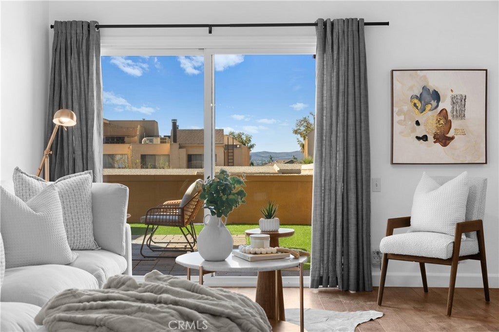 Photo of Listing #OC25008820