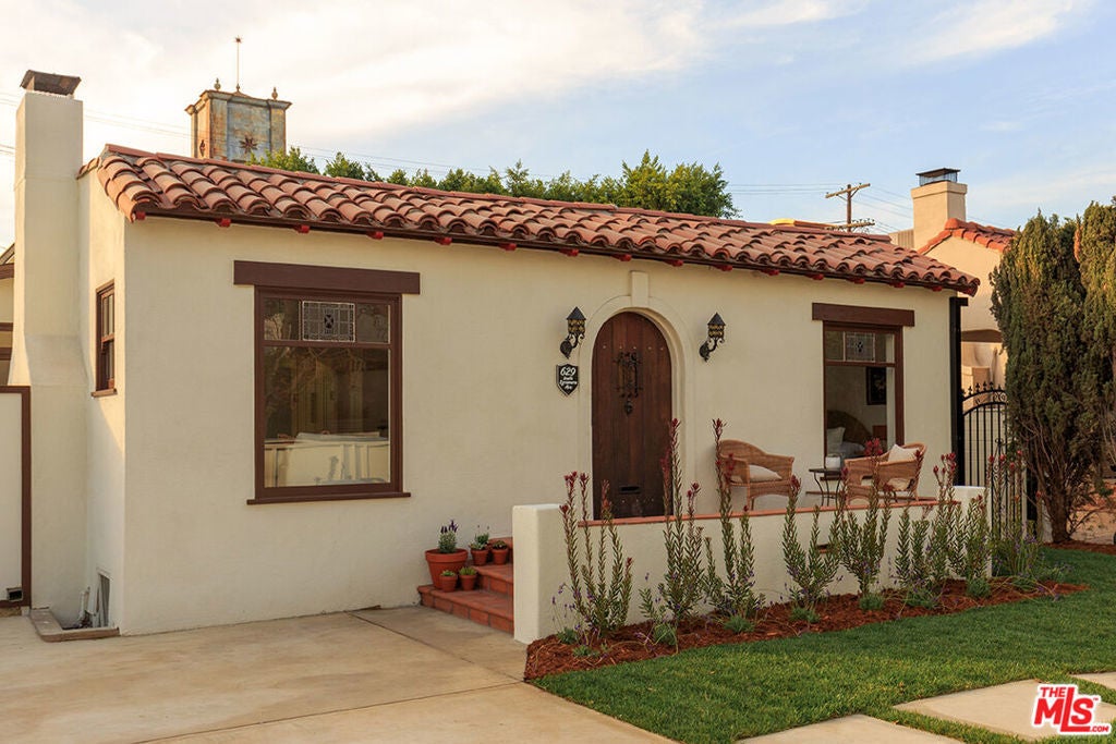 Photo of Listing #25482857