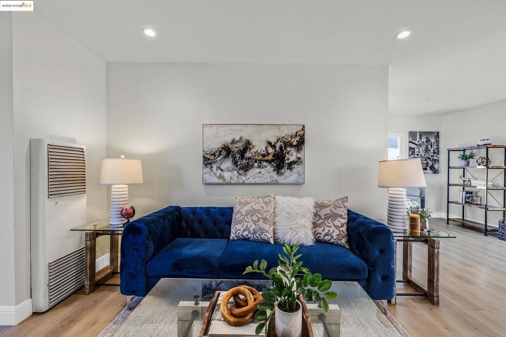 Photo of Listing #41082636