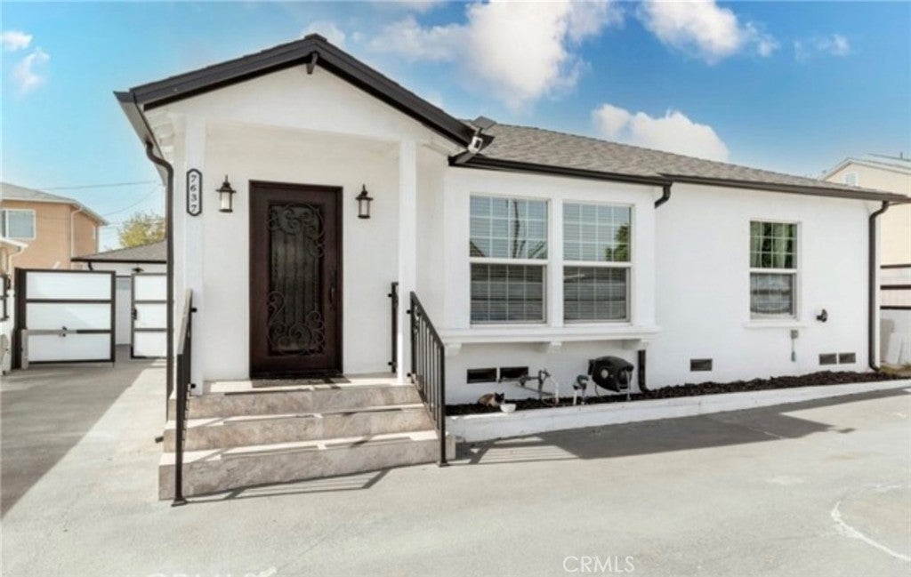 Photo of Listing #SR25011515