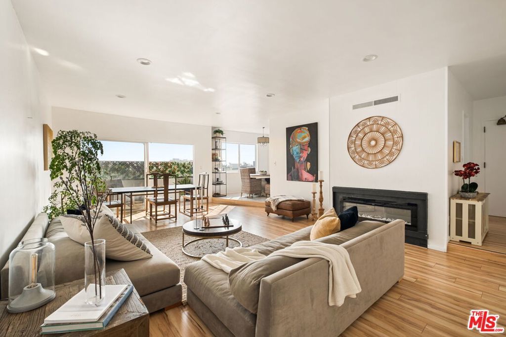 Photo of Listing #25476435