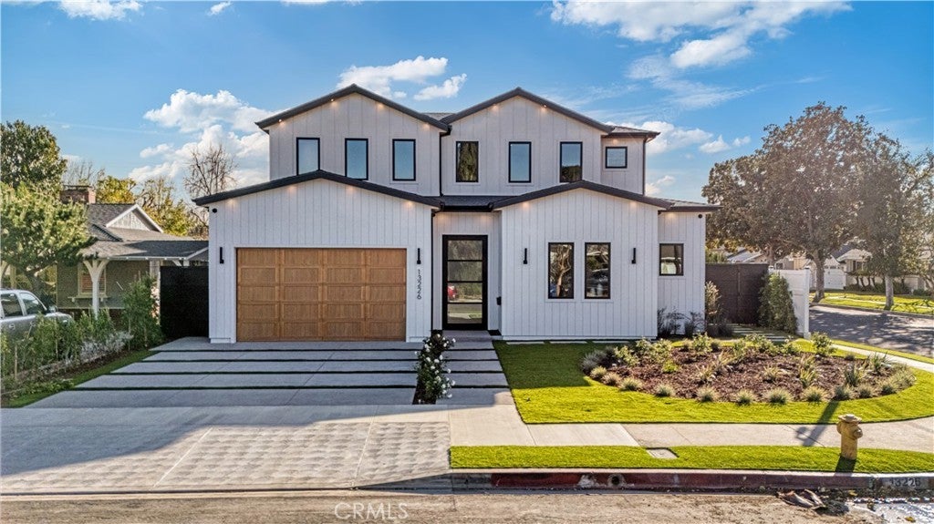 Photo of Listing #SR25011579