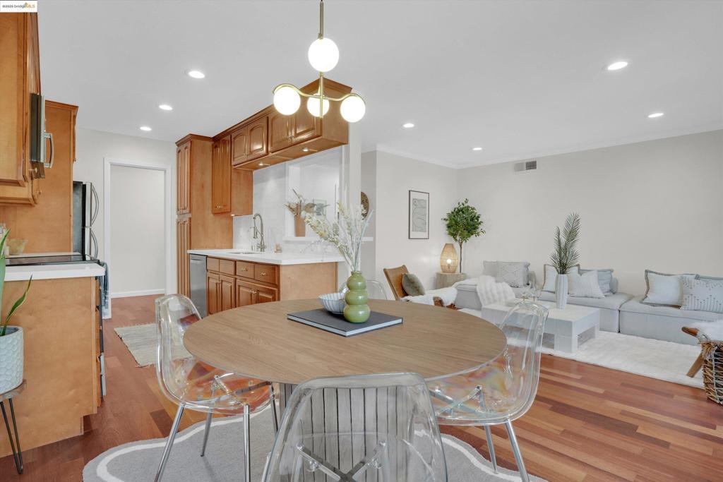 Photo of Listing #41082711