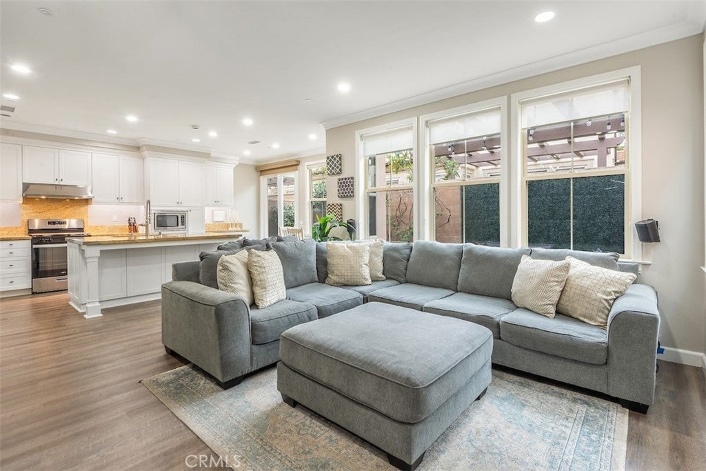 Photo of Listing #SB25011909