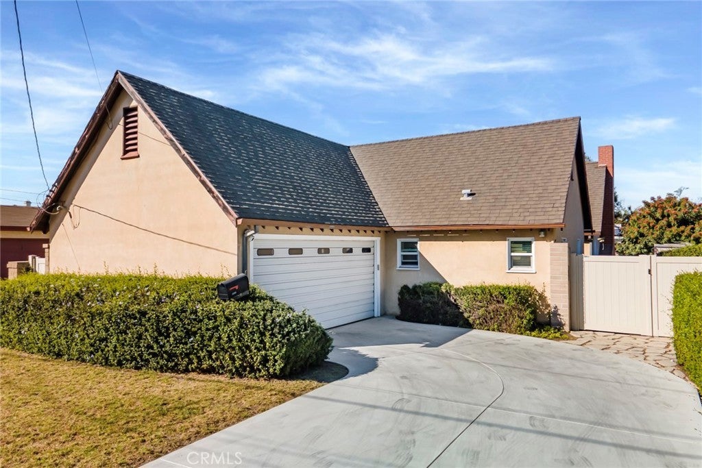 Photo of Listing #OC25011231