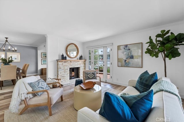 13 Laurel Square, Manhattan Beach.