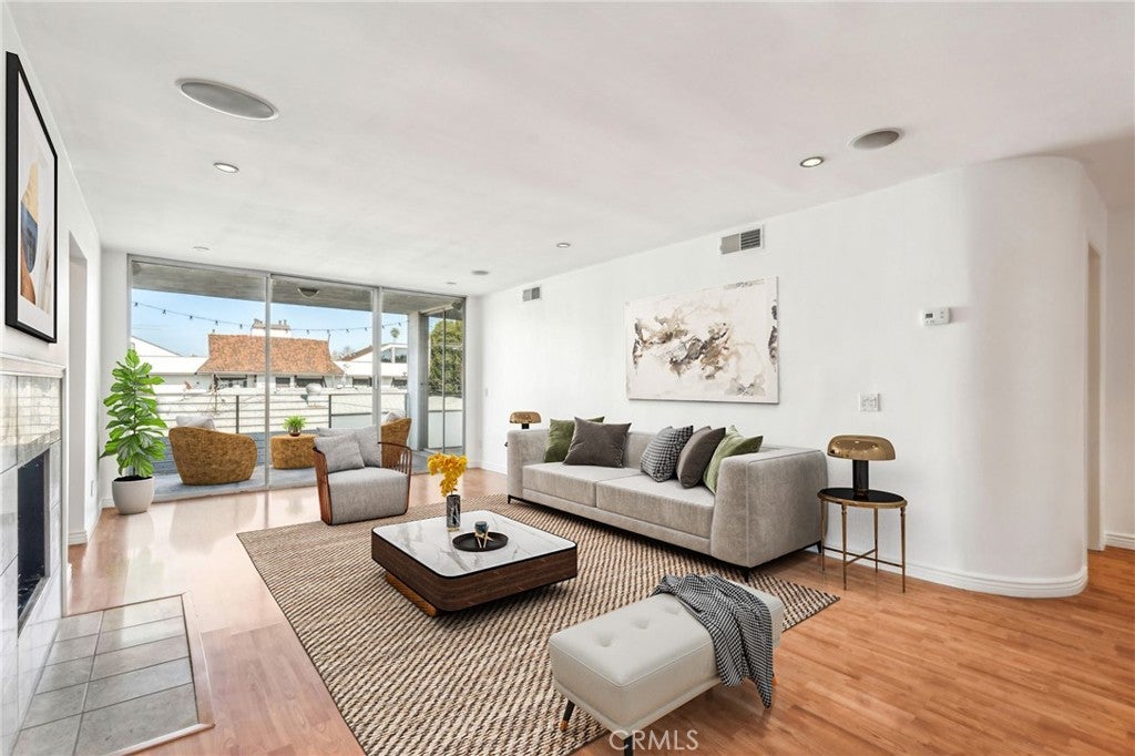 Photo of Listing #OC25012203