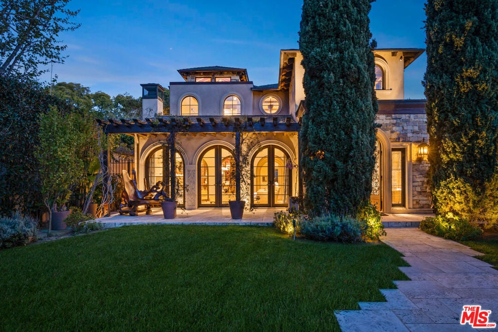 Photo of Listing #25483155