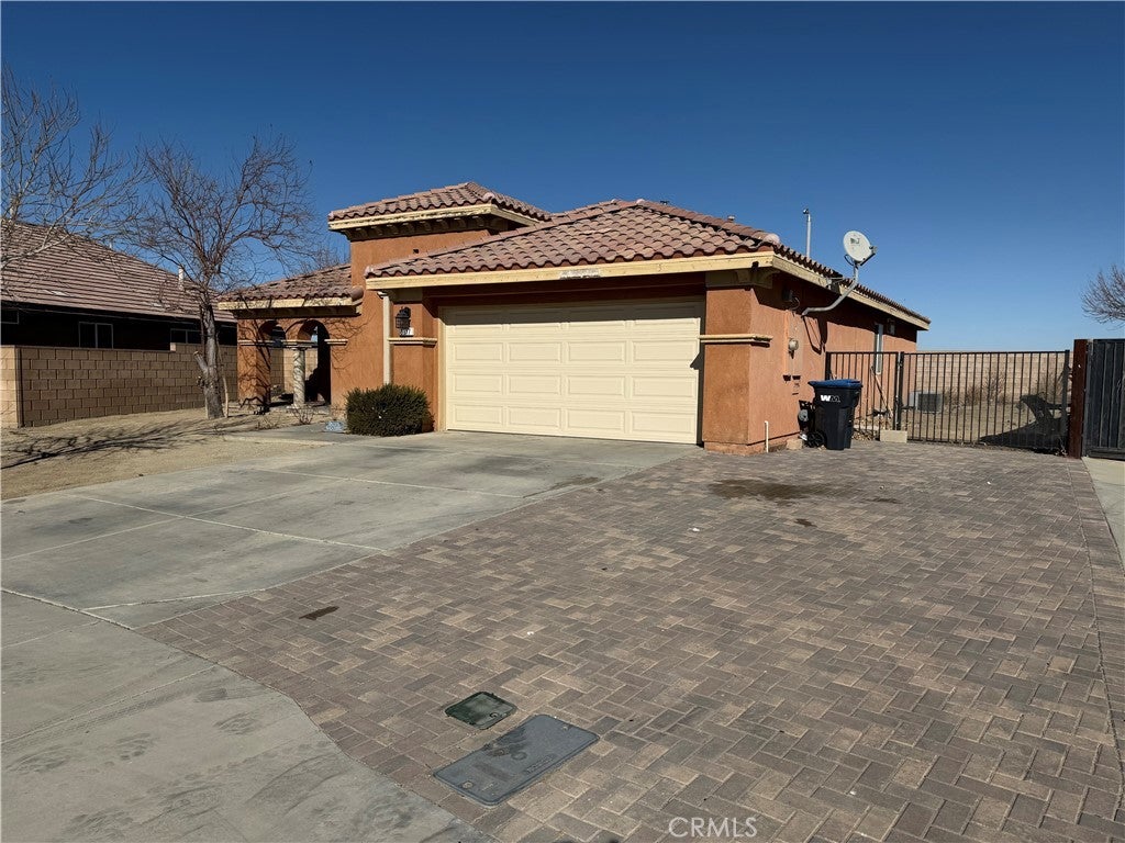 Photo of Listing #IV25013004