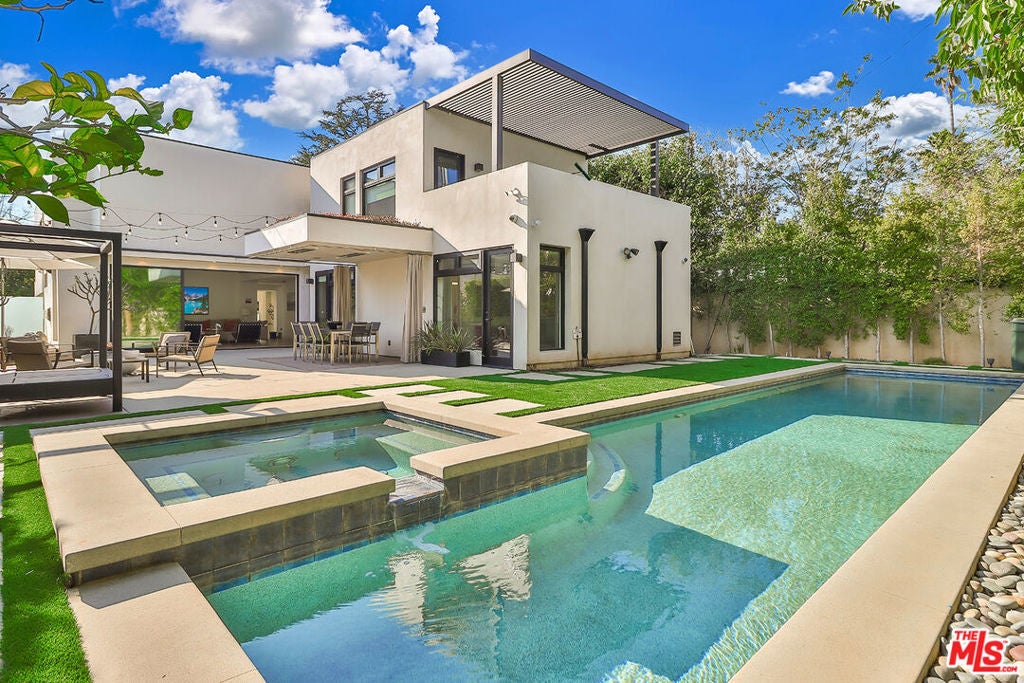 Photo of Listing #25485591