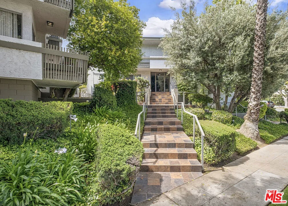 Photo of Listing #25486033