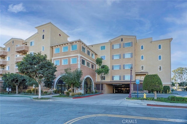 21345 Hawthorne Boulevard 322, Torrance.