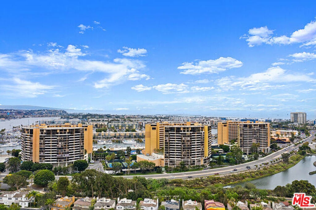 Photo of Listing #25486277