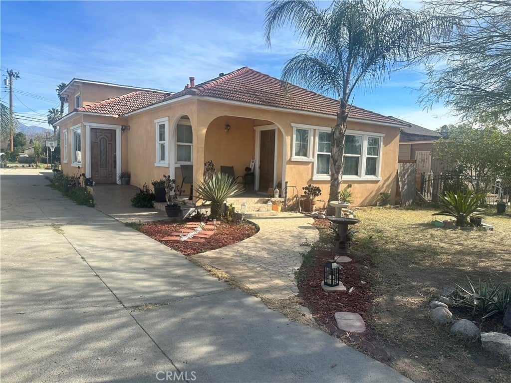 Photo of Listing #IV25014111