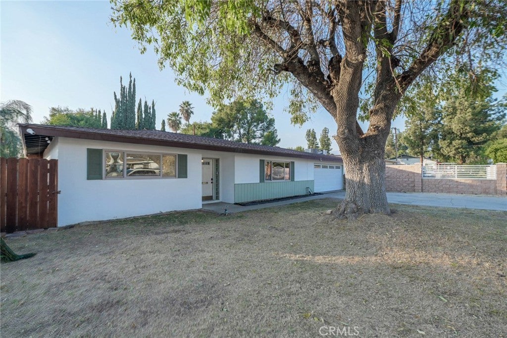 Photo of Listing #IV25012270