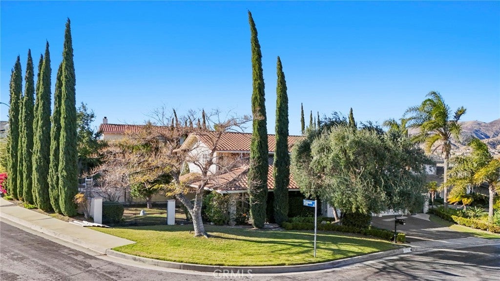 Photo of Listing #SR25012641