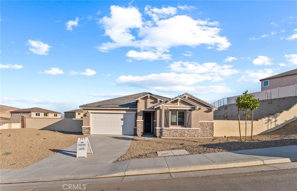 Photo of Listing #IV25015170