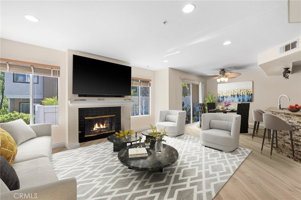 Photo of Listing #PW25013556