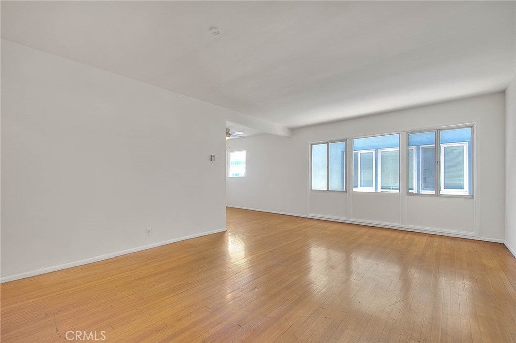 Photo of Listing #PW25015381