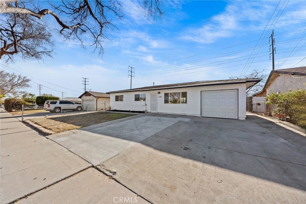 Photo of Listing #IV25015550