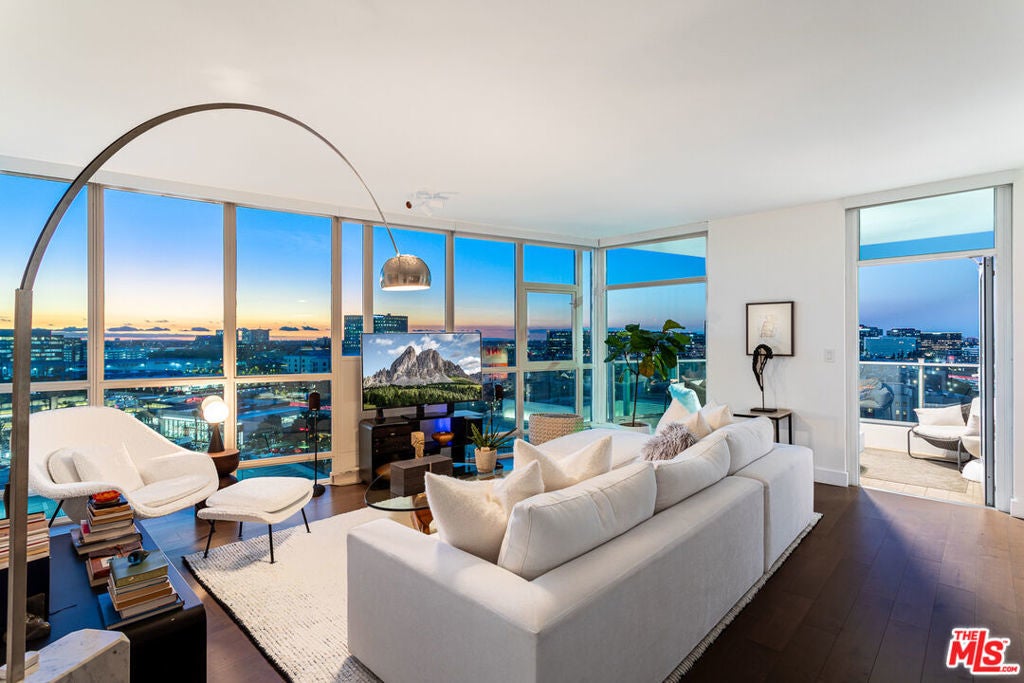 Photo of Listing #25486657