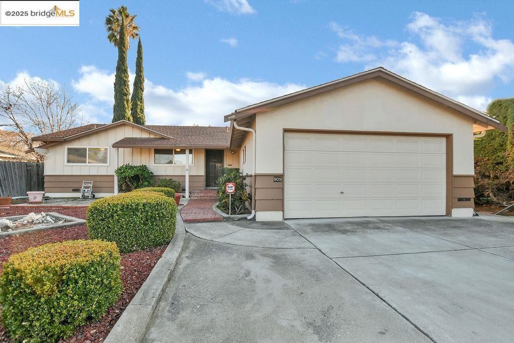 Photo of Listing #41083193