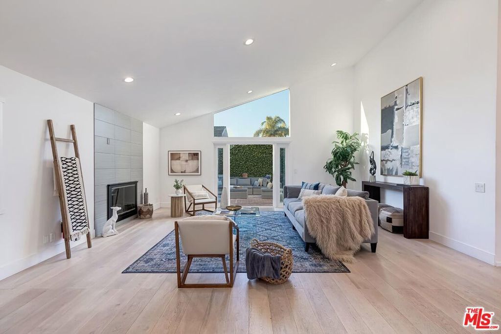 Photo of Listing #24472905