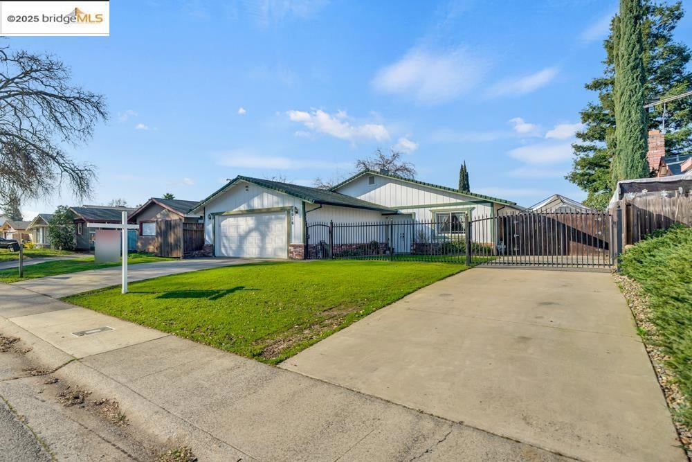 Photo of Listing #41083235