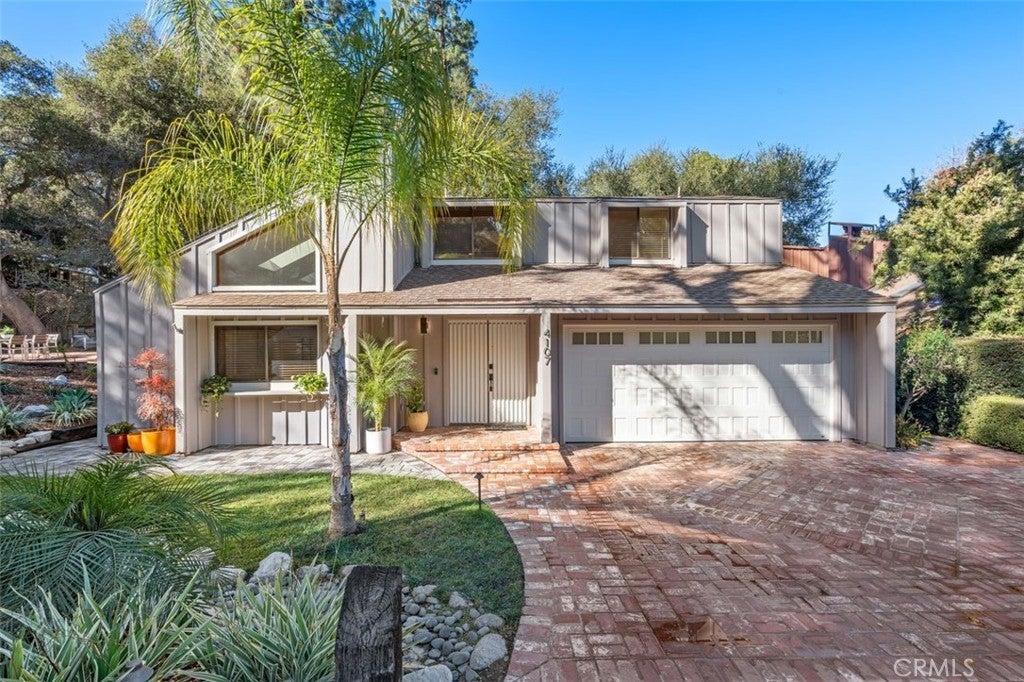 Photo of Listing #SR25012571