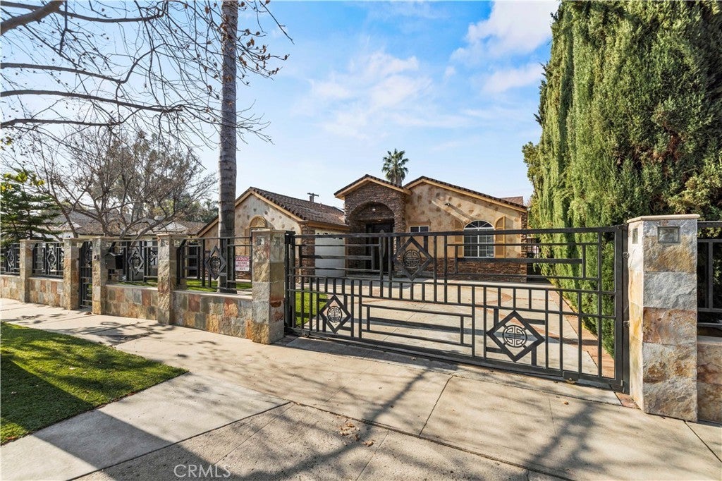 Photo of Listing #SR25015688