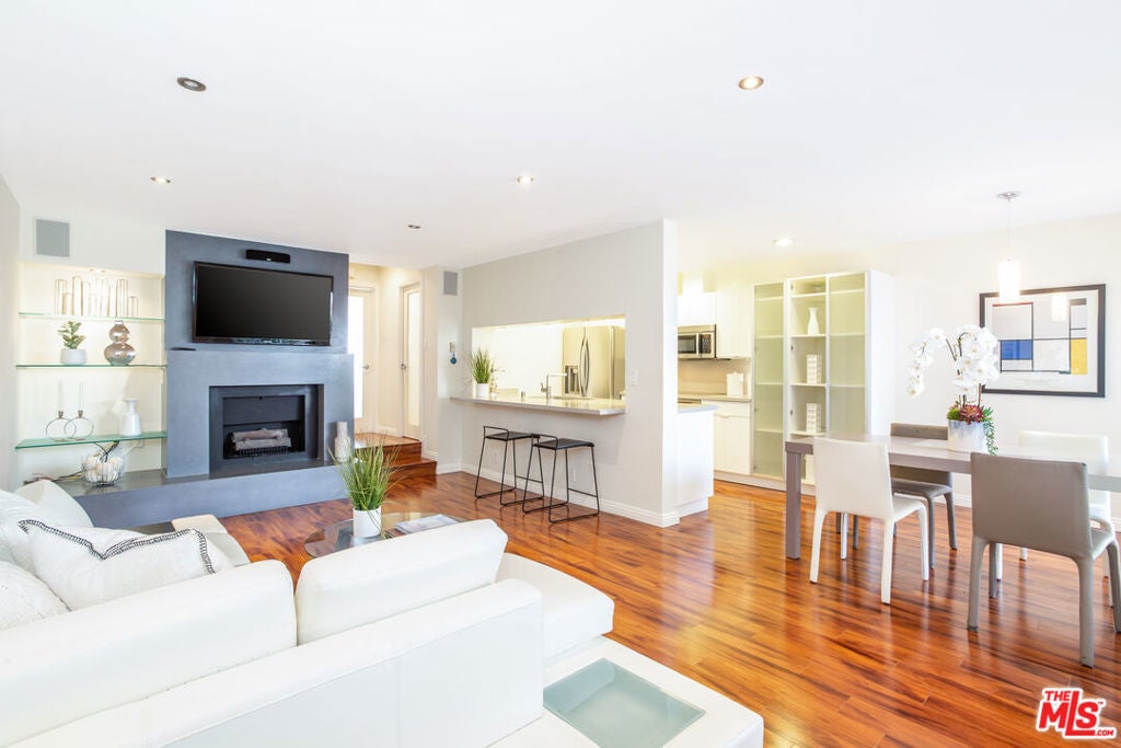 Photo of Listing #25487731