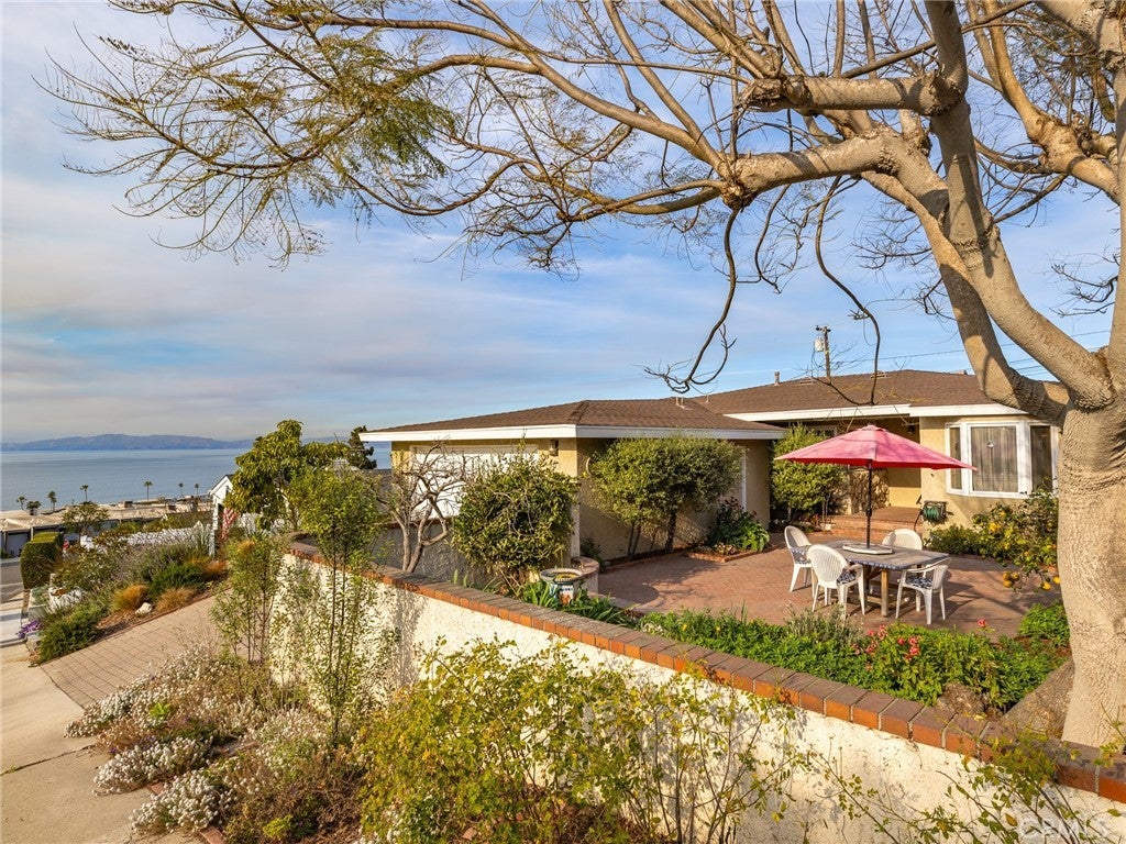 Photo of Listing #PV25016180