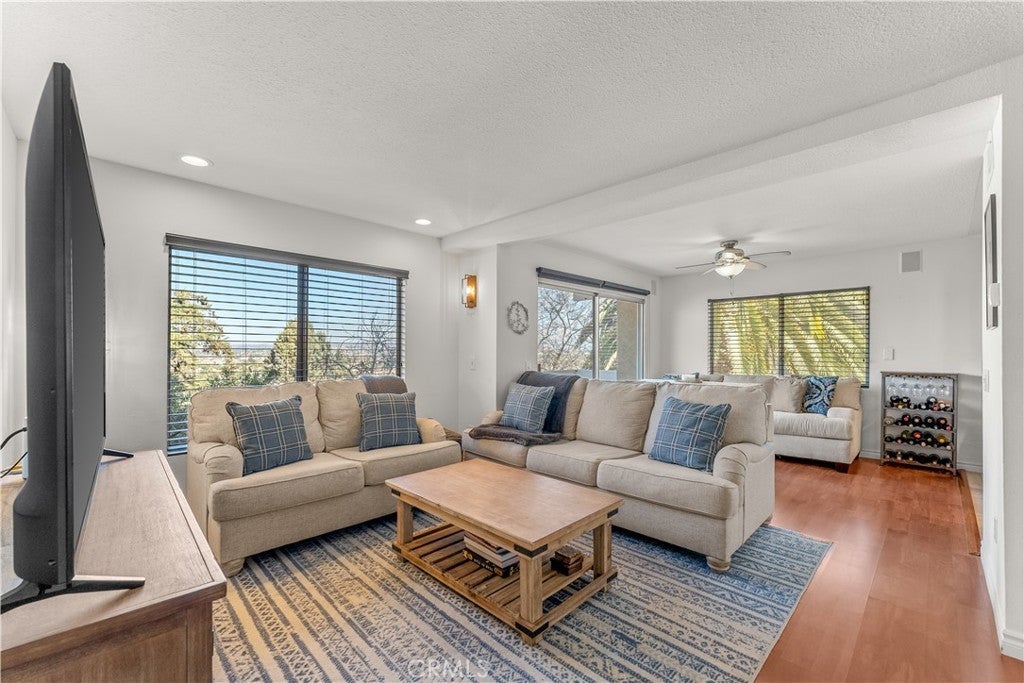 Photo of Listing #PW25014912