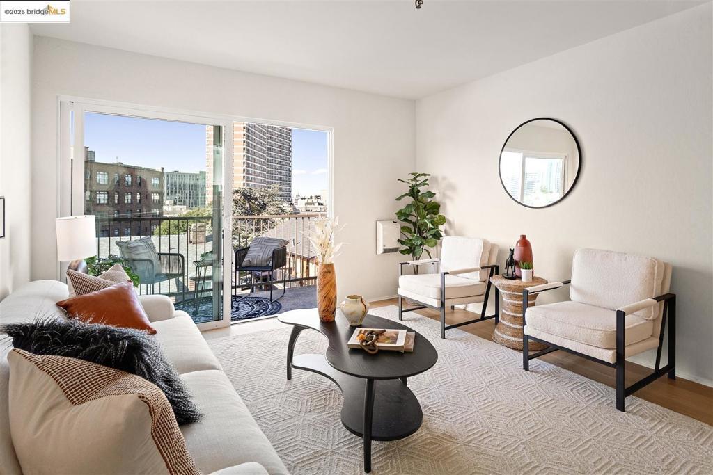 Photo of Listing #41083335