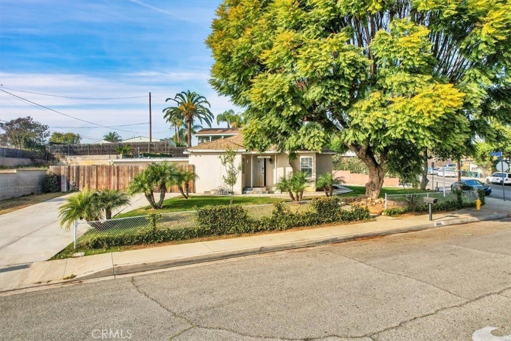 Photo of Listing #PW25016696