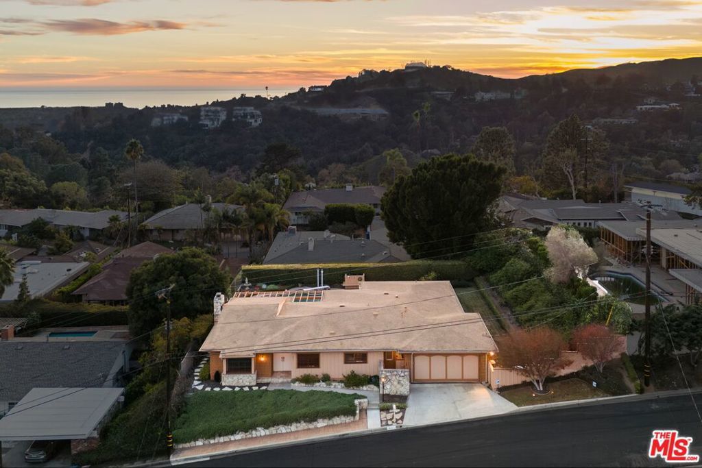 Photo of Listing #25486179