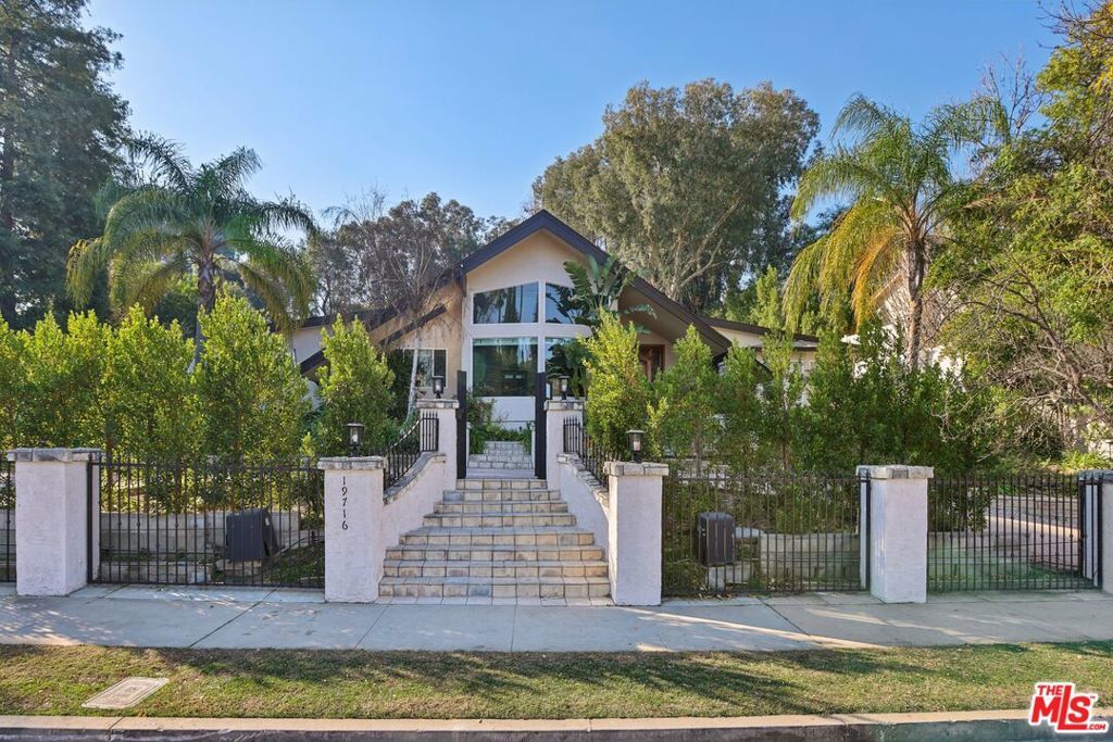 Photo of Listing #25488365