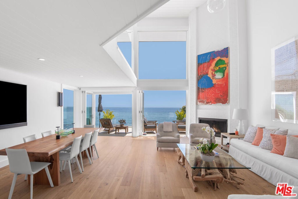 Photo of Listing #25488477