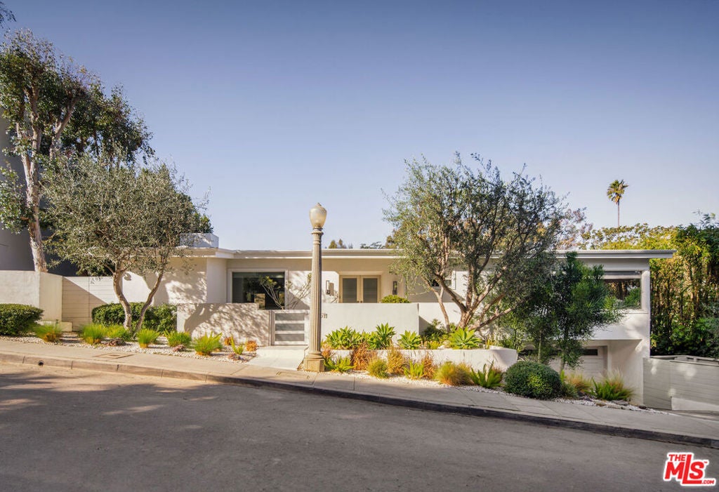 Photo of Listing #25488309