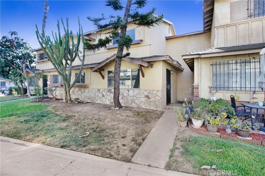 Photo of Listing #DW25017247