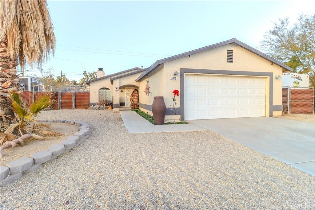 Photo of Listing #IV25017327