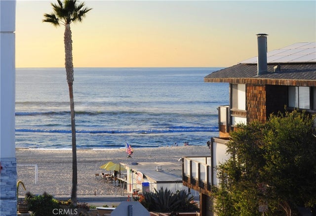 4020 Ocean Drive, Manhattan Beach.