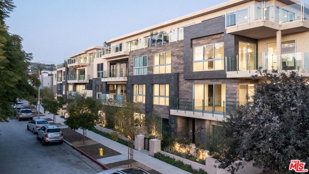 Photo of Listing #25488671