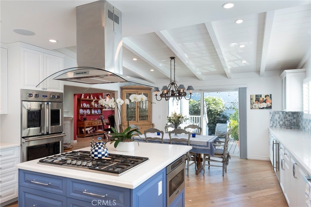 Photo of Listing #SR25015764