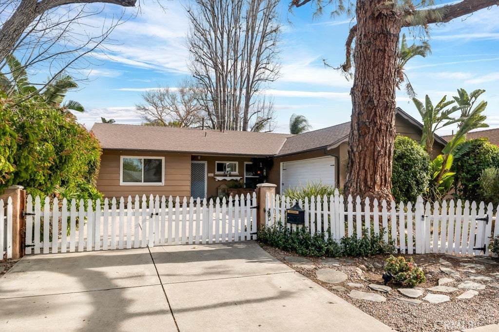 Photo of Listing #SR25017050