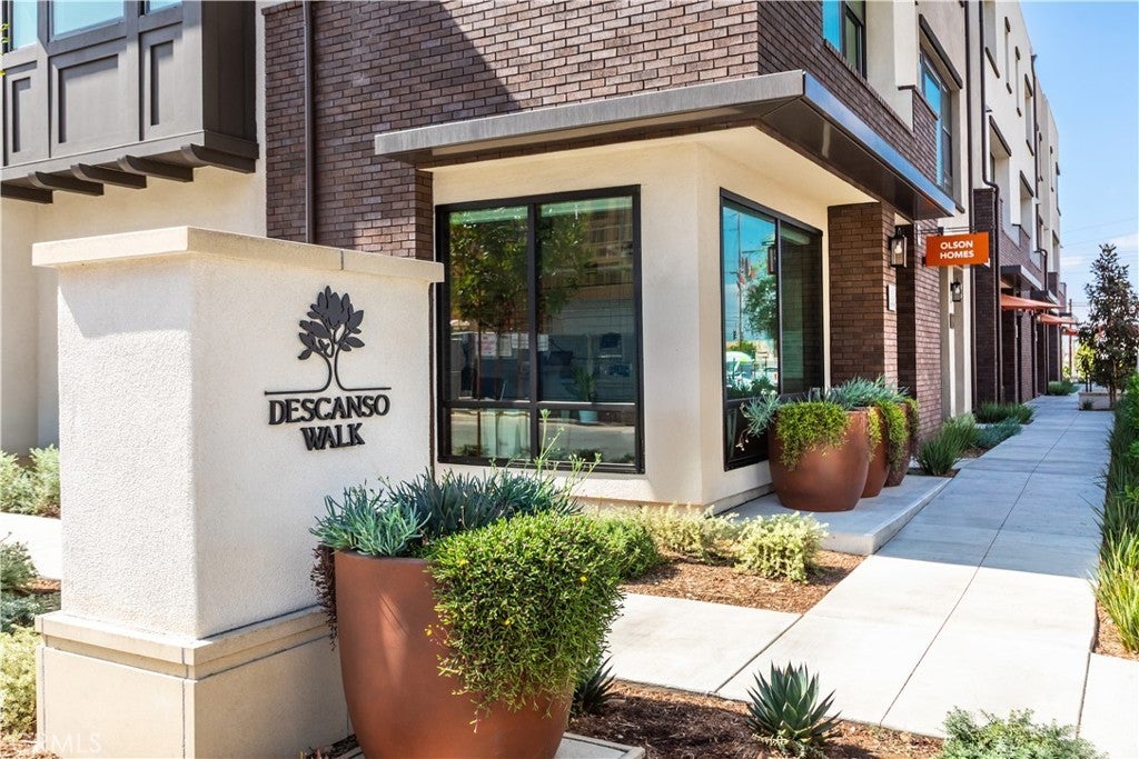 Photo of Listing #OC25018079