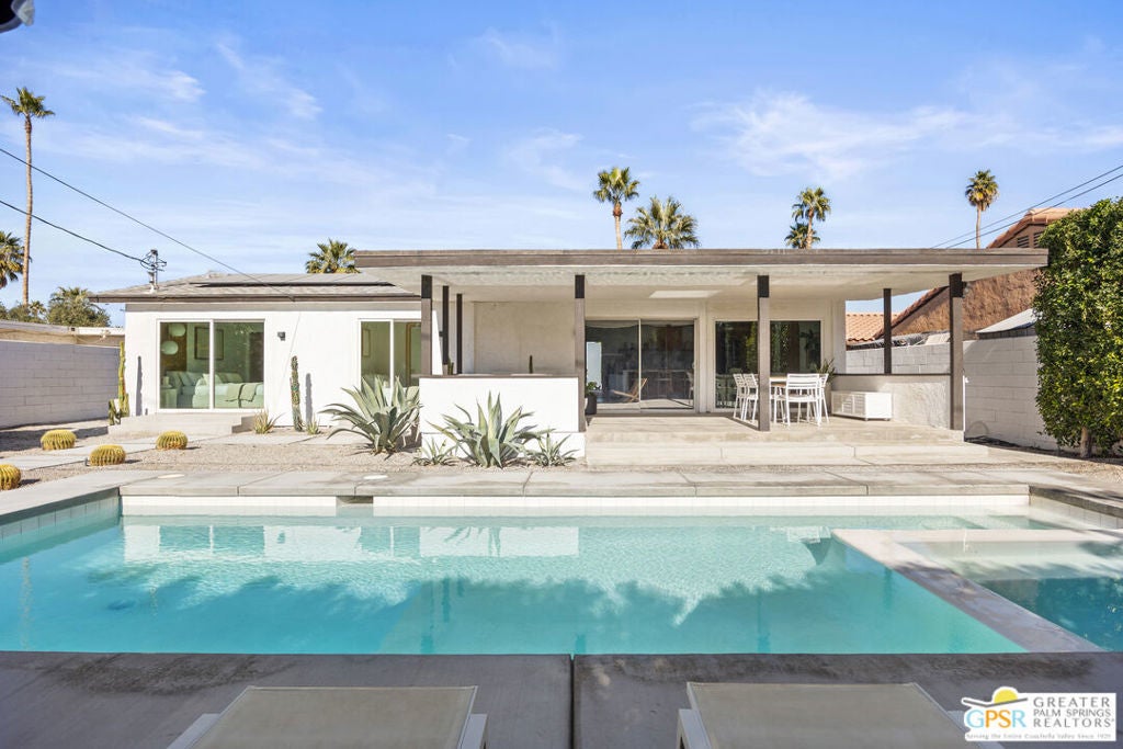 Photo of Listing #25488977