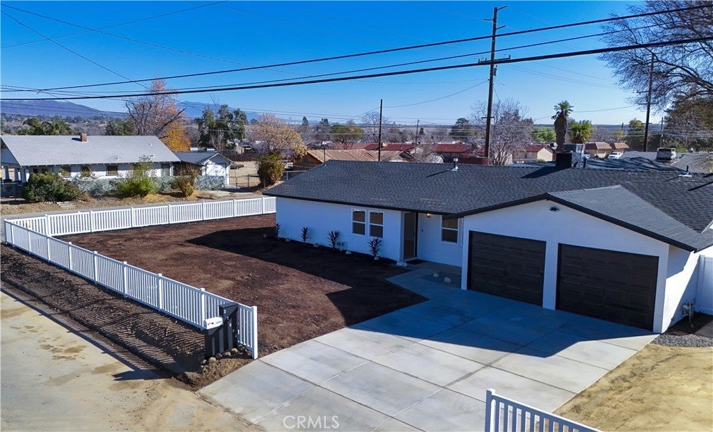 Photo of Listing #IV25017917