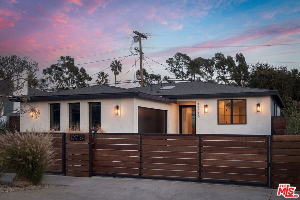 Photo of Listing #25489397